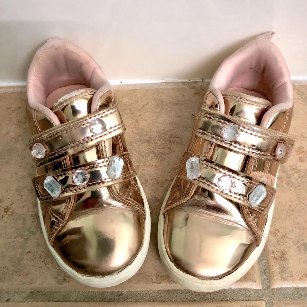 Rose Gold patent leather shoes with silver jewels